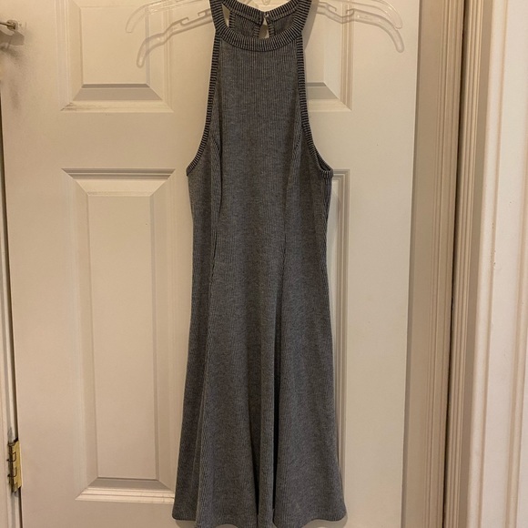 Hollister Dresses & Skirts - Hollister XS Ribbed Gray High Neck Swing Dress